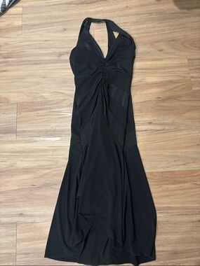 Hourglass Black One-Shoulder Evening Gown